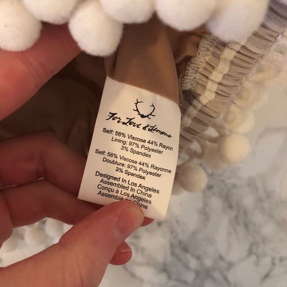 For love and lemons boho Pom Pom crop top - Picture 5 of 6